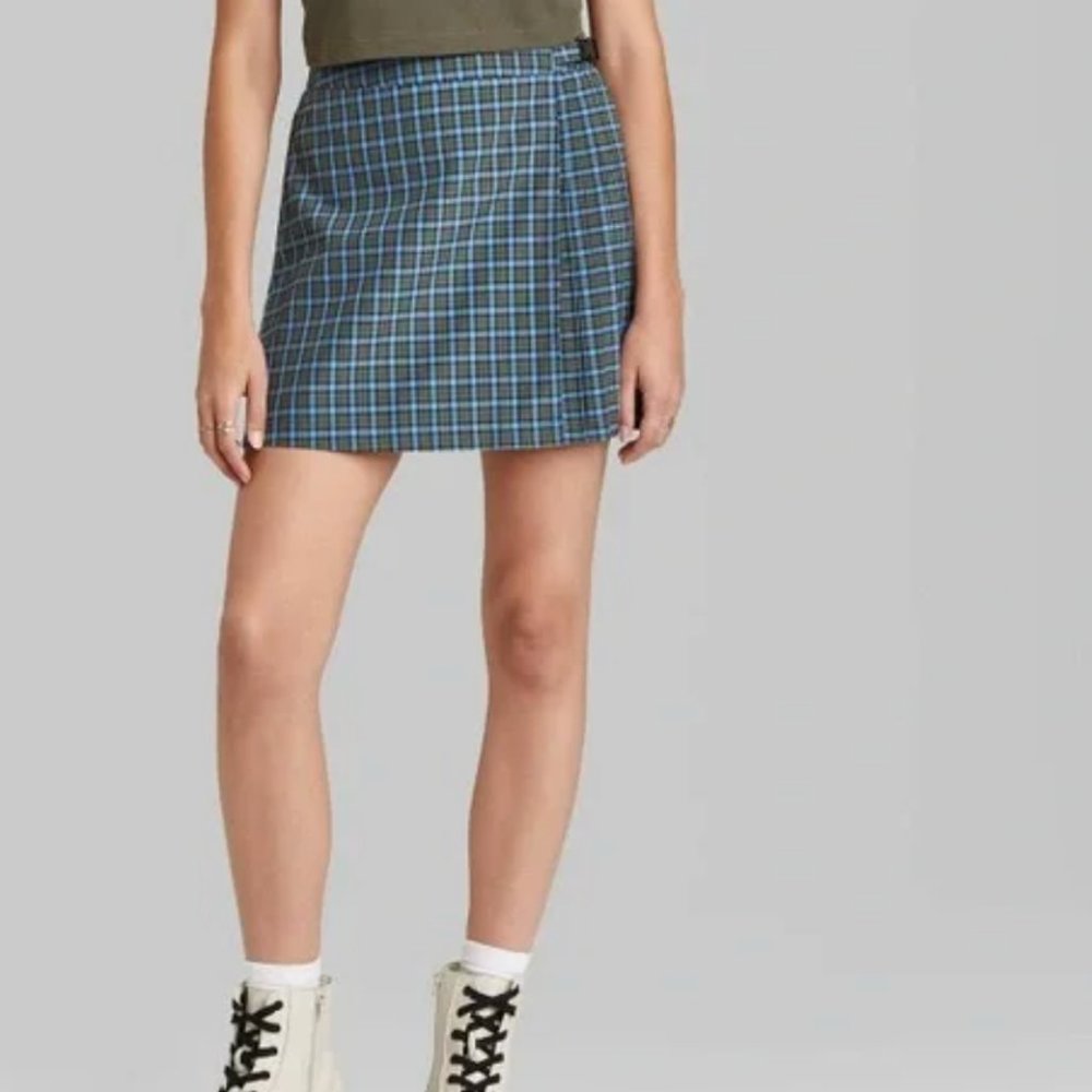 target pleated wrap mini skirt w/buckle detail & elastic waist size M - Picture 3 of 8